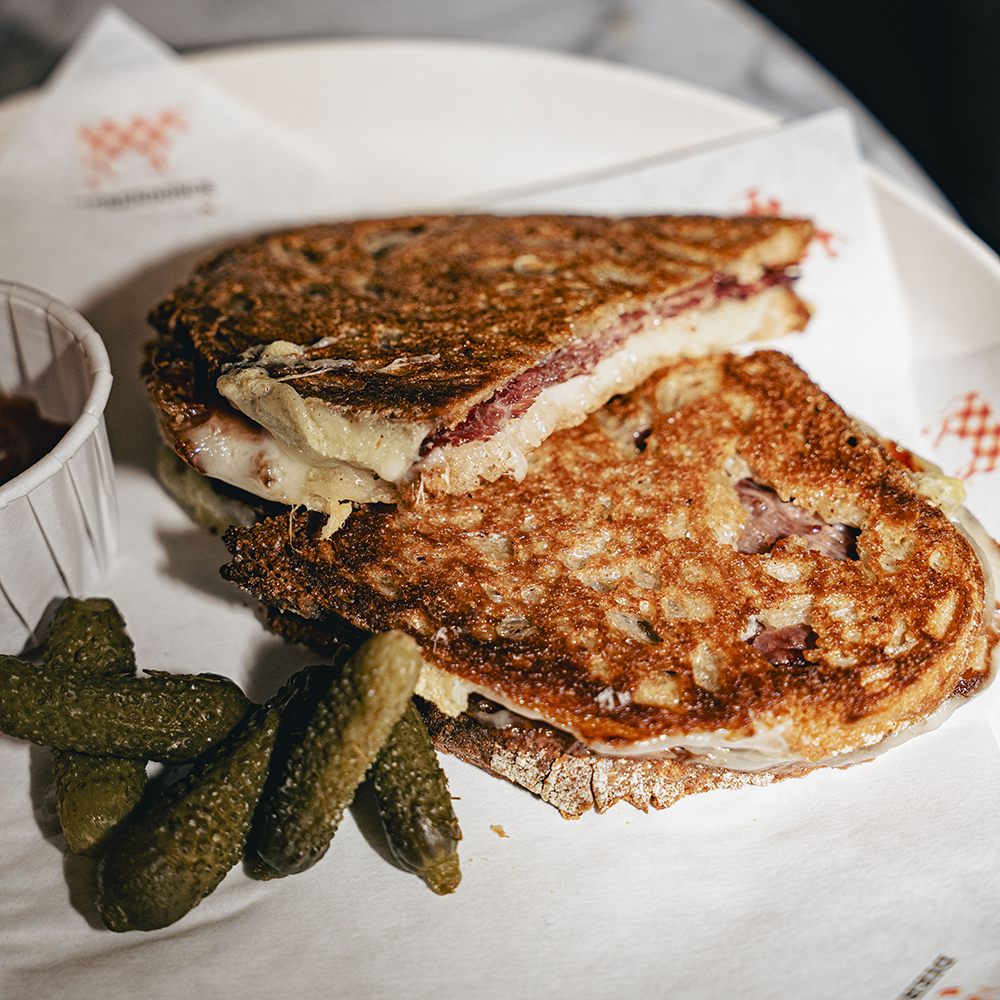 Dierendonck Bortier Galerie Croque monsieur cornichon