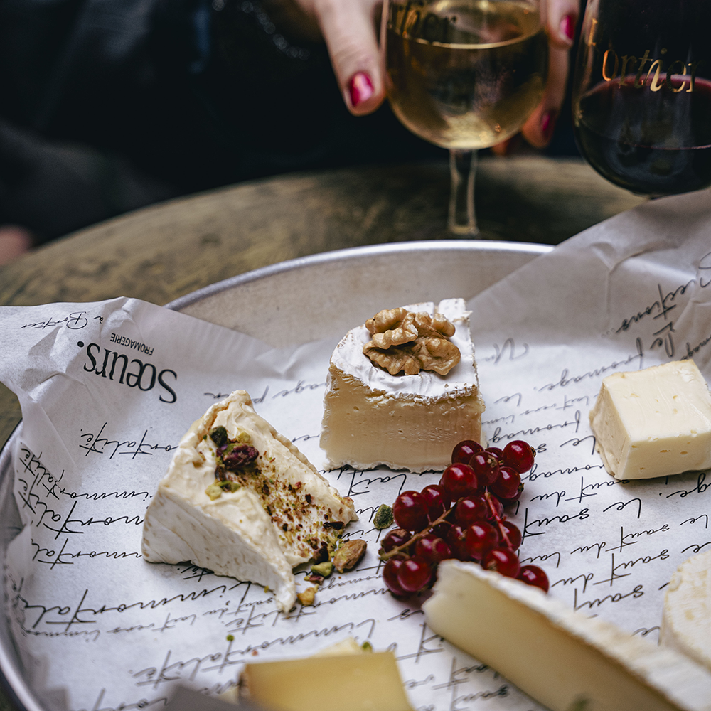 Soeurs Sélections fromages Bruxelles Cheeses Platter close up