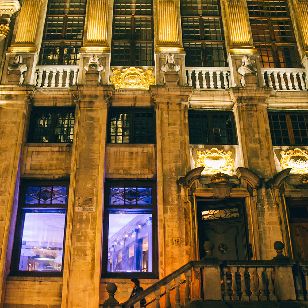 Maison Grand Place Front view Evening lights